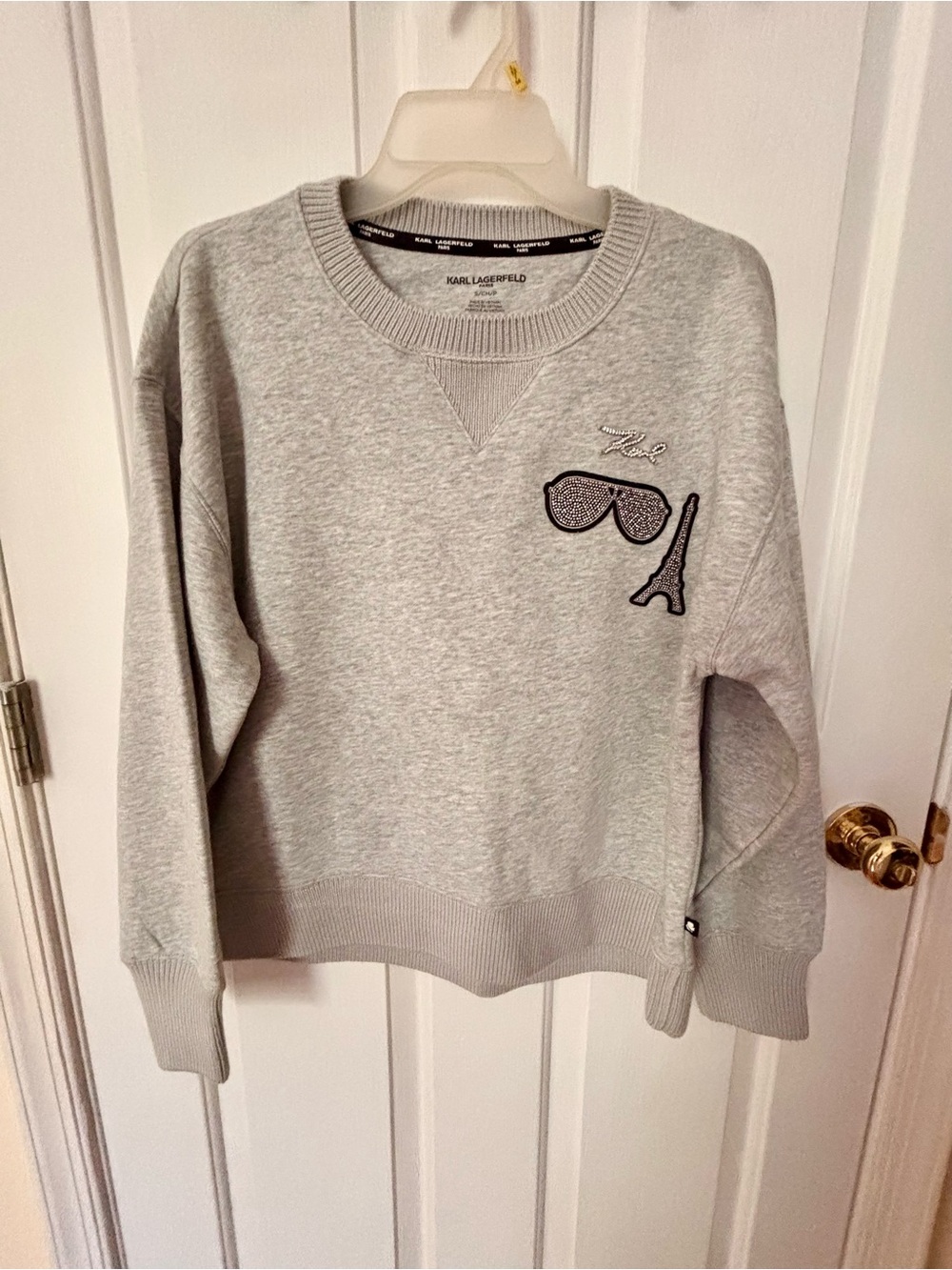 New Karl Lagerfeld women’s Light Gray Crewneck Sweatshirt with Embroidered SZ S